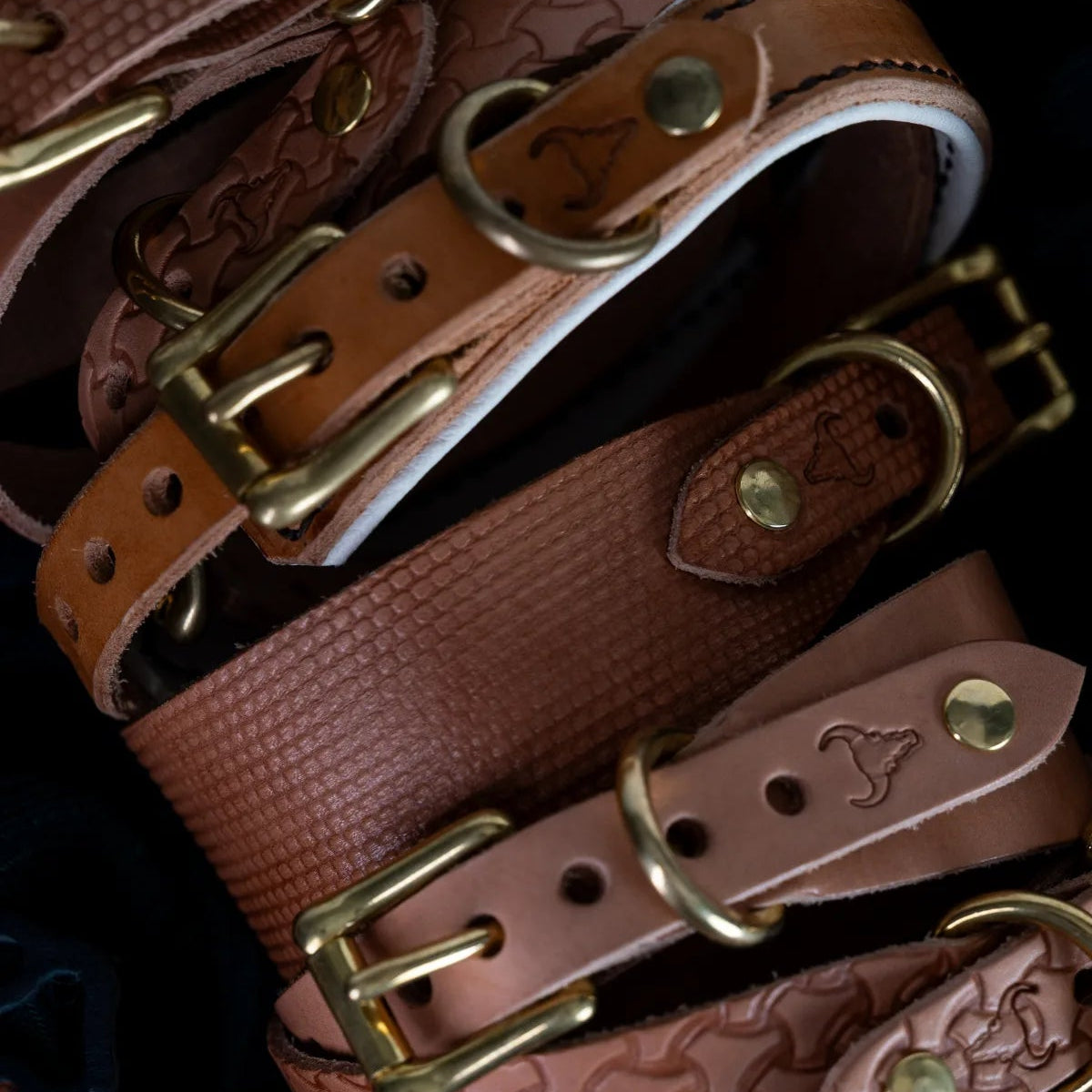 Hundehalsband The Mayyava Nude Weiss Gold